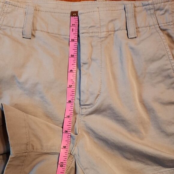 GAP Mid Rise 4" Inseam Khaki Casual Shorts, Size 0, Light Green - Picture 5 of 8